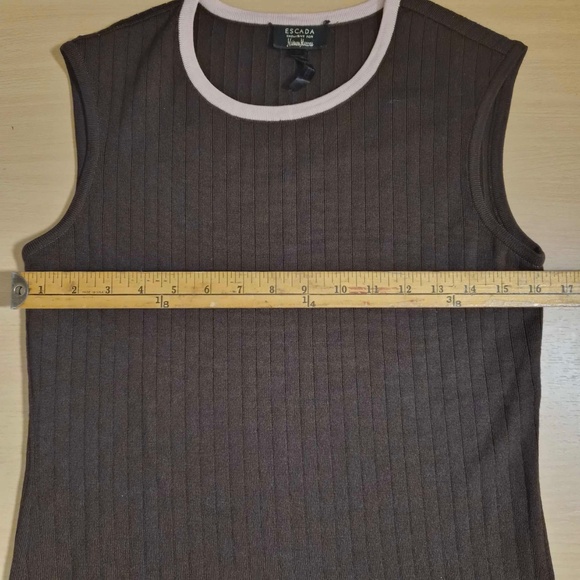 Escada Luxury Designer 100% Virgin Merino Wool Chocolate Ribbed Knit Y2K Top S - Picture 8 of 9